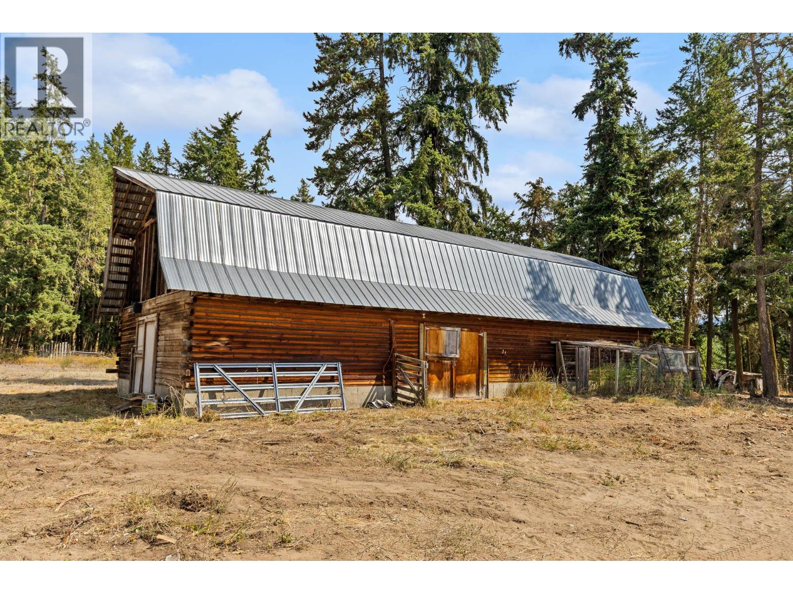 4768 Schubert Road, Spallumcheen, British Columbia  V4Y 1A2 - Photo 6 - 10395243