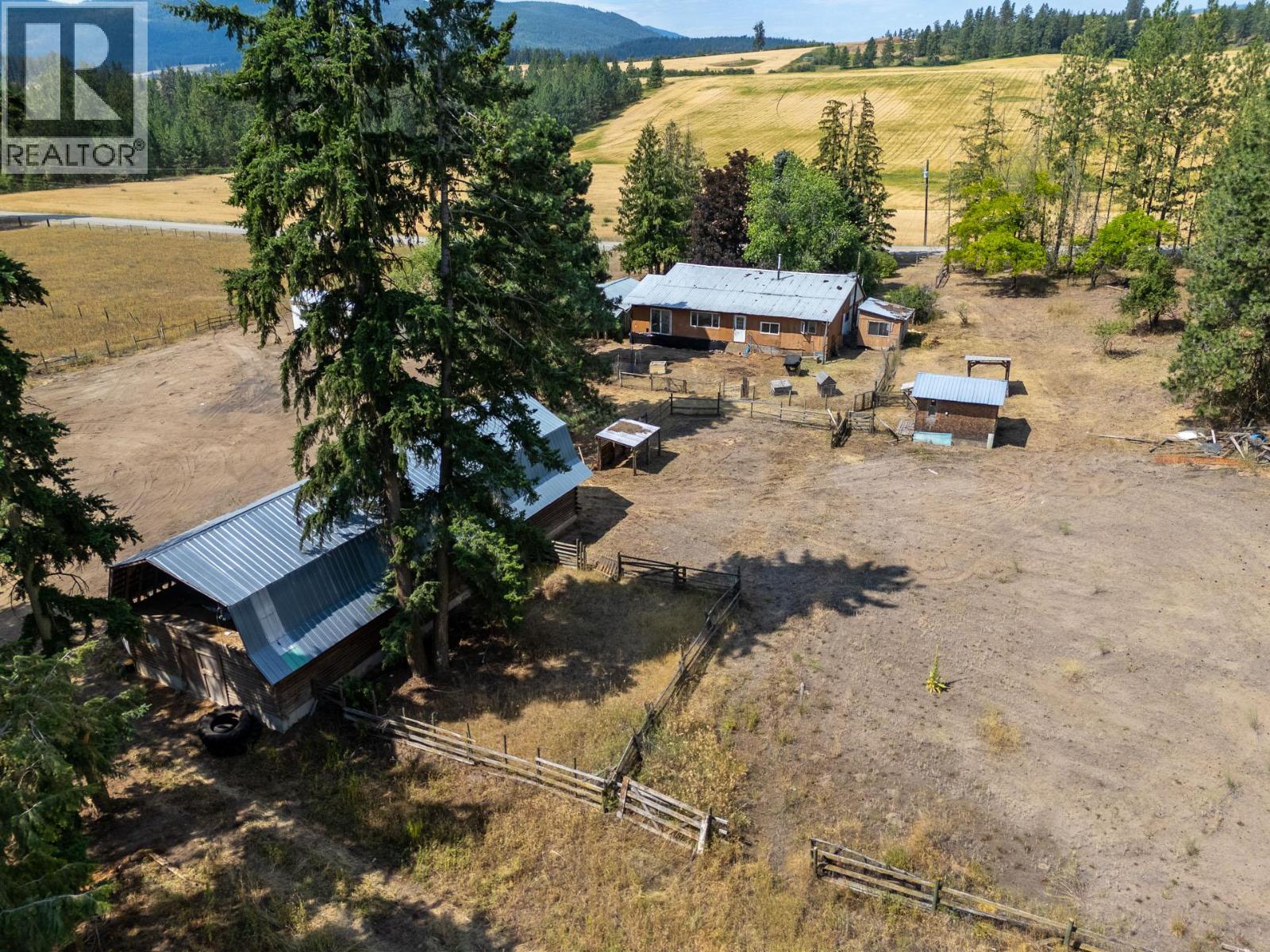 4768 Schubert Road, Spallumcheen, British Columbia  V4Y 1A2 - Photo 8 - 10395243