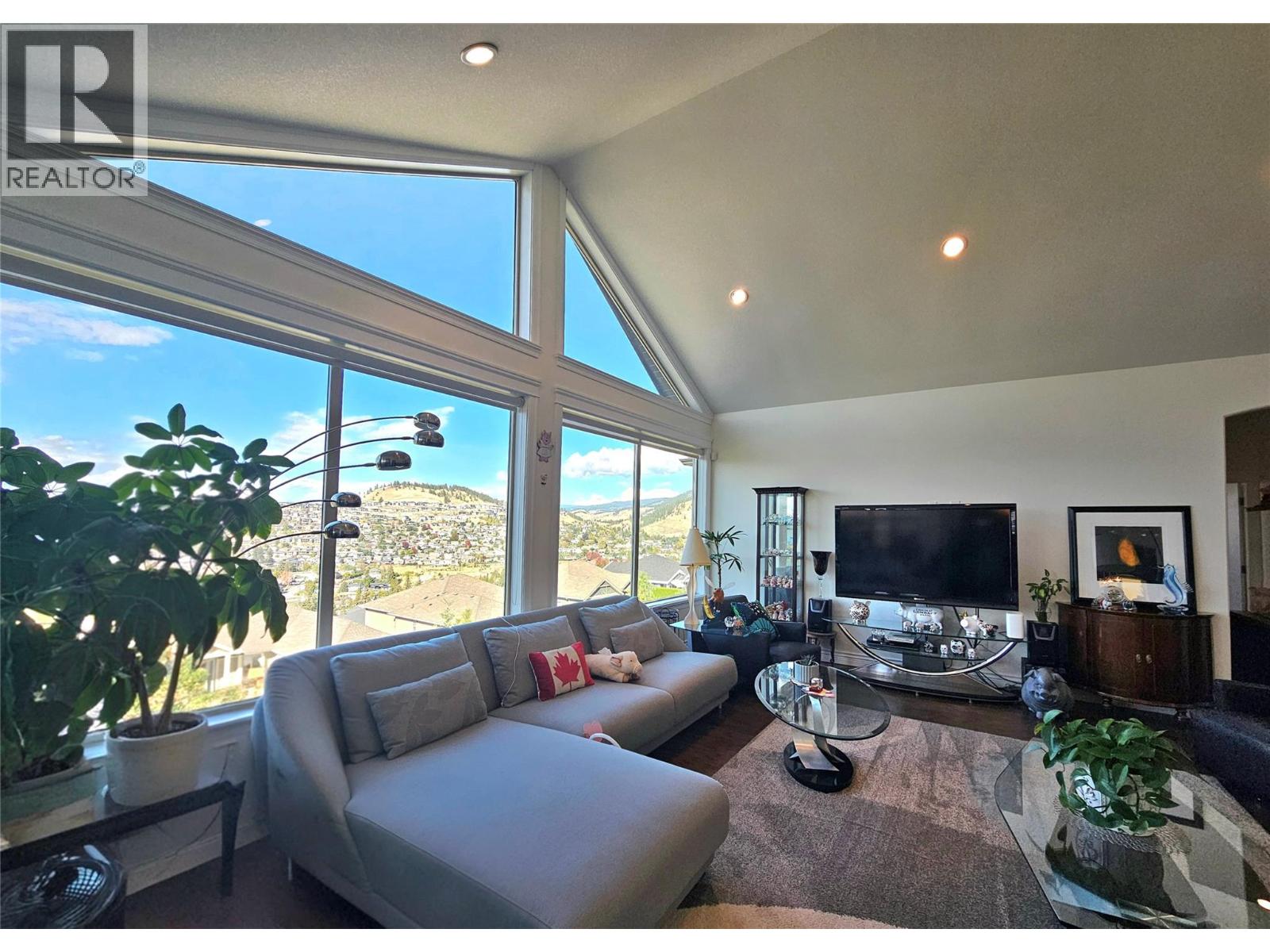 1494 Montenegro Drive, Kelowna, British Columbia  V1P 1R3 - Photo 8 - 10395227