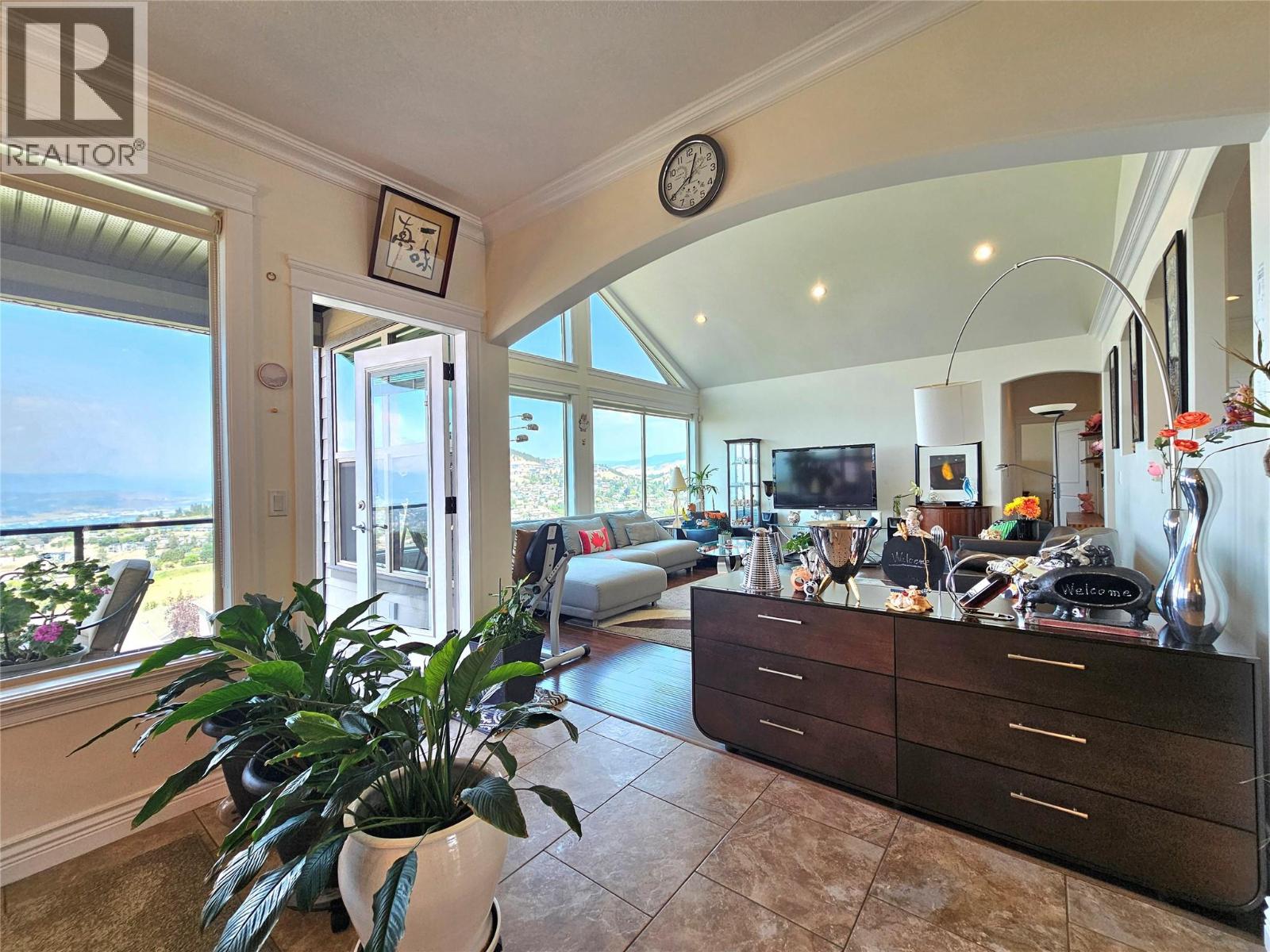 1494 Montenegro Drive, Kelowna, British Columbia  V1P 1R3 - Photo 9 - 10395227