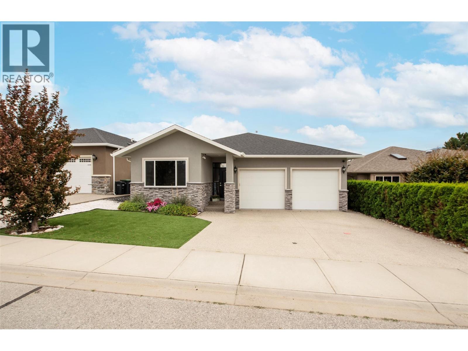 361 Chardonnay Avenue, Oliver, British Columbia  V0H 1T4 - Photo 1 - 10395238