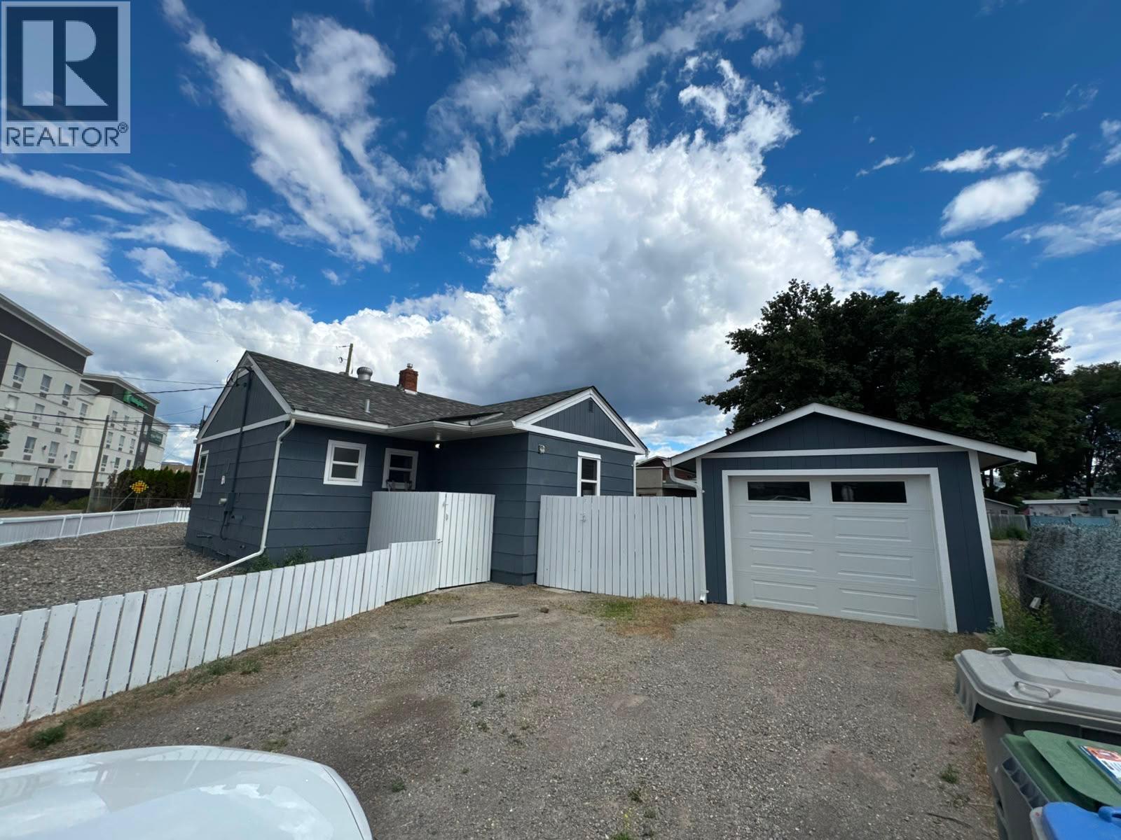 121 Willow Street, Kamloops, British Columbia  V2B 4C6 - Photo 1 - 10395277
