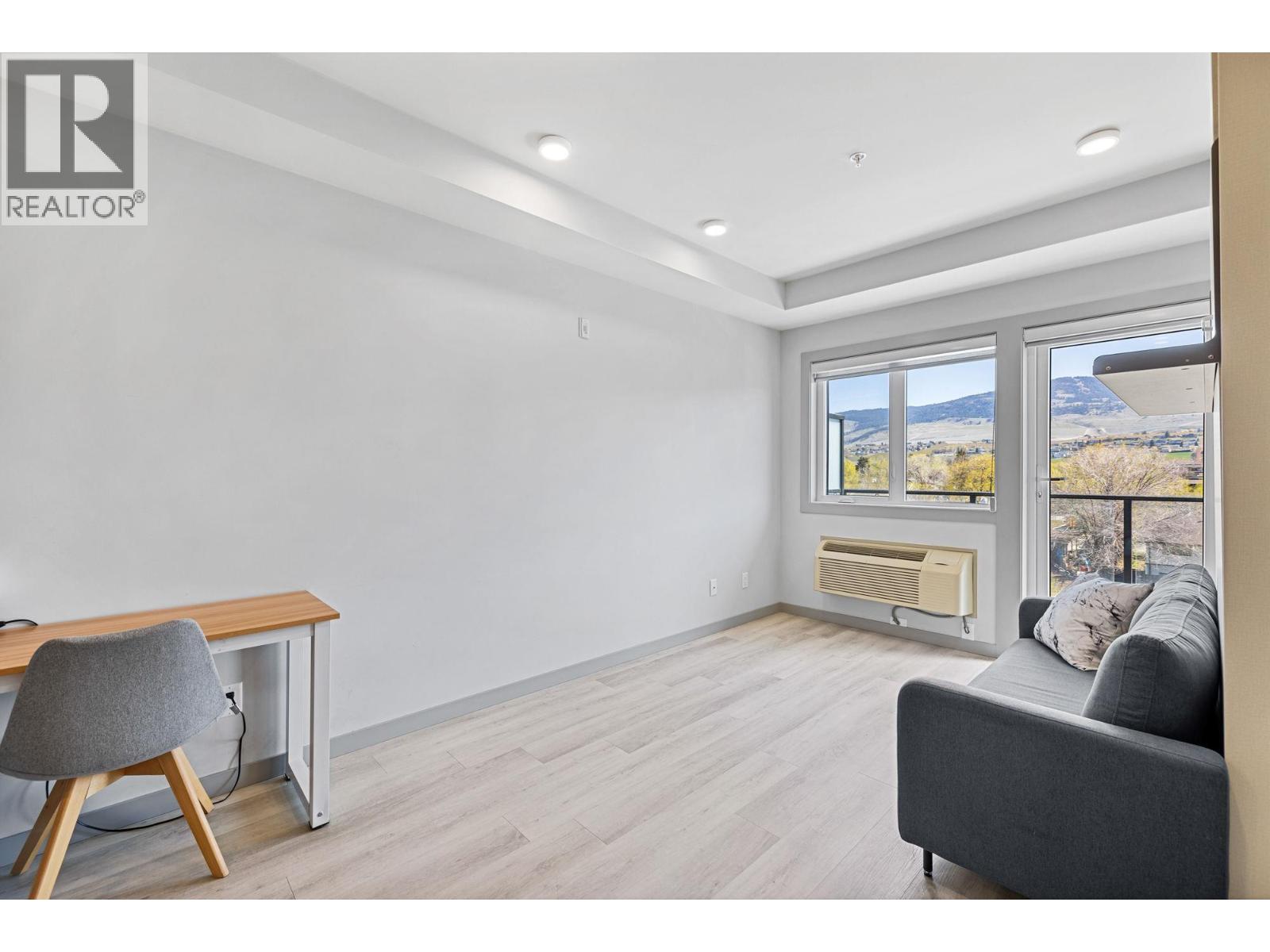 345 Dougall Road N Unit# 320, Kelowna, British Columbia  V1X 0A8 - Photo 2 - 10395229