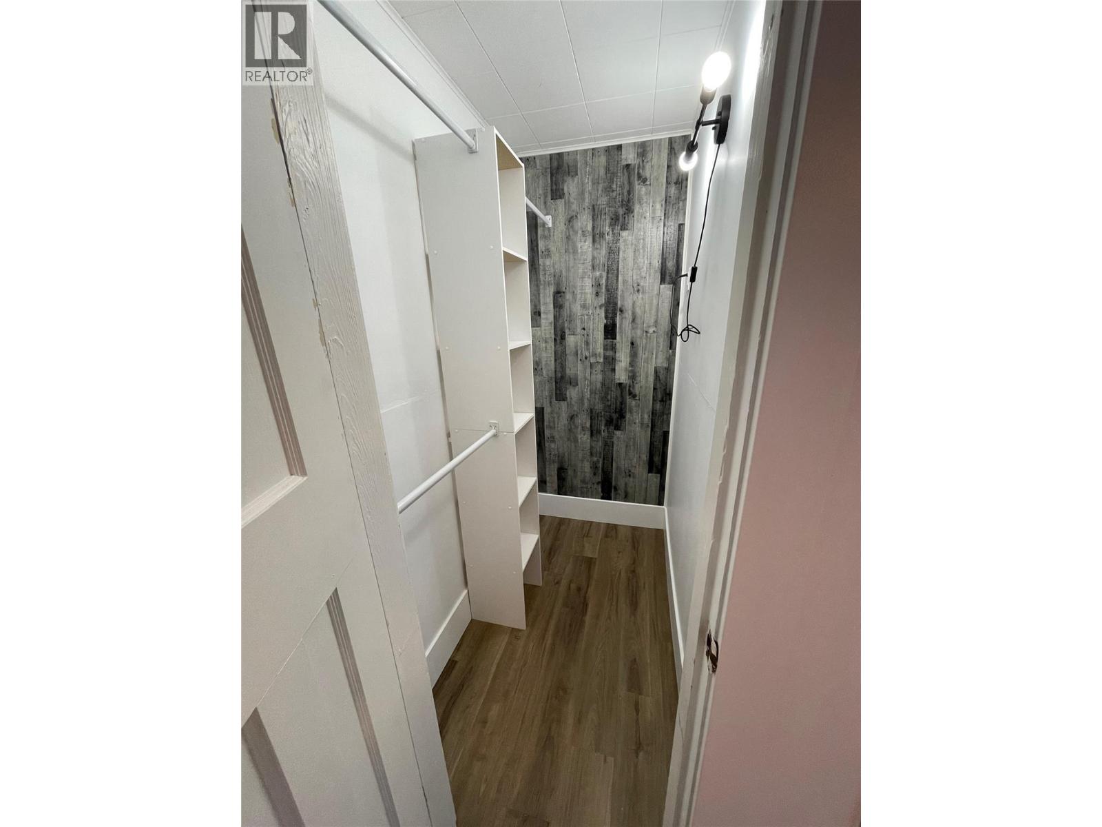 6454 Kootenay Street, Oliver, British Columbia  V0H 1T0 - Photo 12 - 10395133