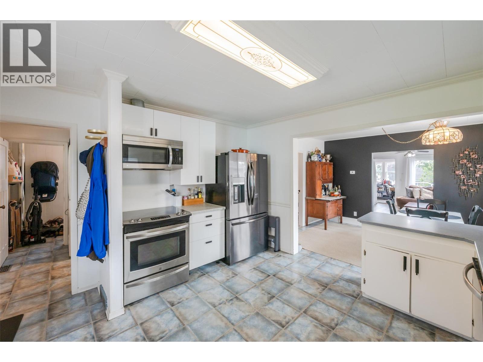 6454 Kootenay Street, Oliver, British Columbia  V0H 1T0 - Photo 21 - 10395133