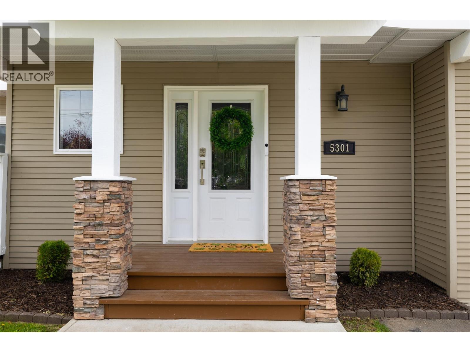 5301 Spalding Road, Vernon, British Columbia  V1B 3K5 - Photo 2 - 10394017