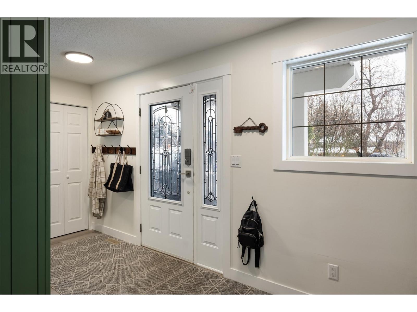 5301 Spalding Road, Vernon, British Columbia  V1B 3K5 - Photo 4 - 10394017