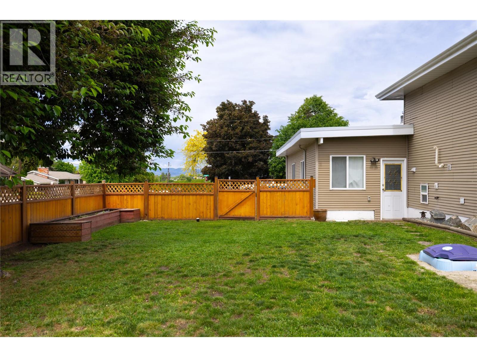 5301 Spalding Road, Vernon, British Columbia  V1B 3K5 - Photo 40 - 10394017