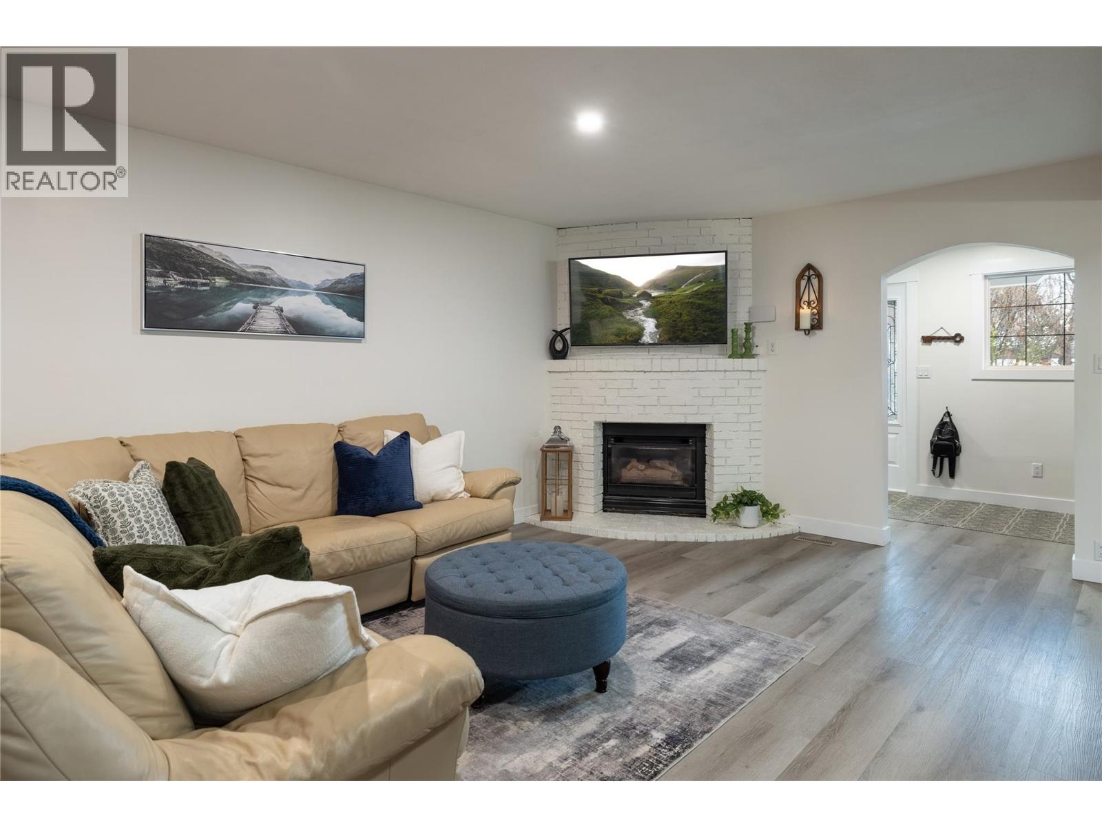 5301 Spalding Road, Vernon, British Columbia  V1B 3K5 - Photo 7 - 10394017