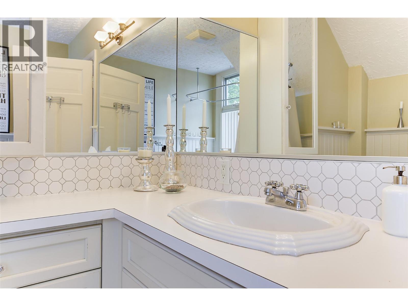 1537 Lakeview Street, Kelowna, British Columbia  V1Y 6N1 - Photo 41 - 10394899