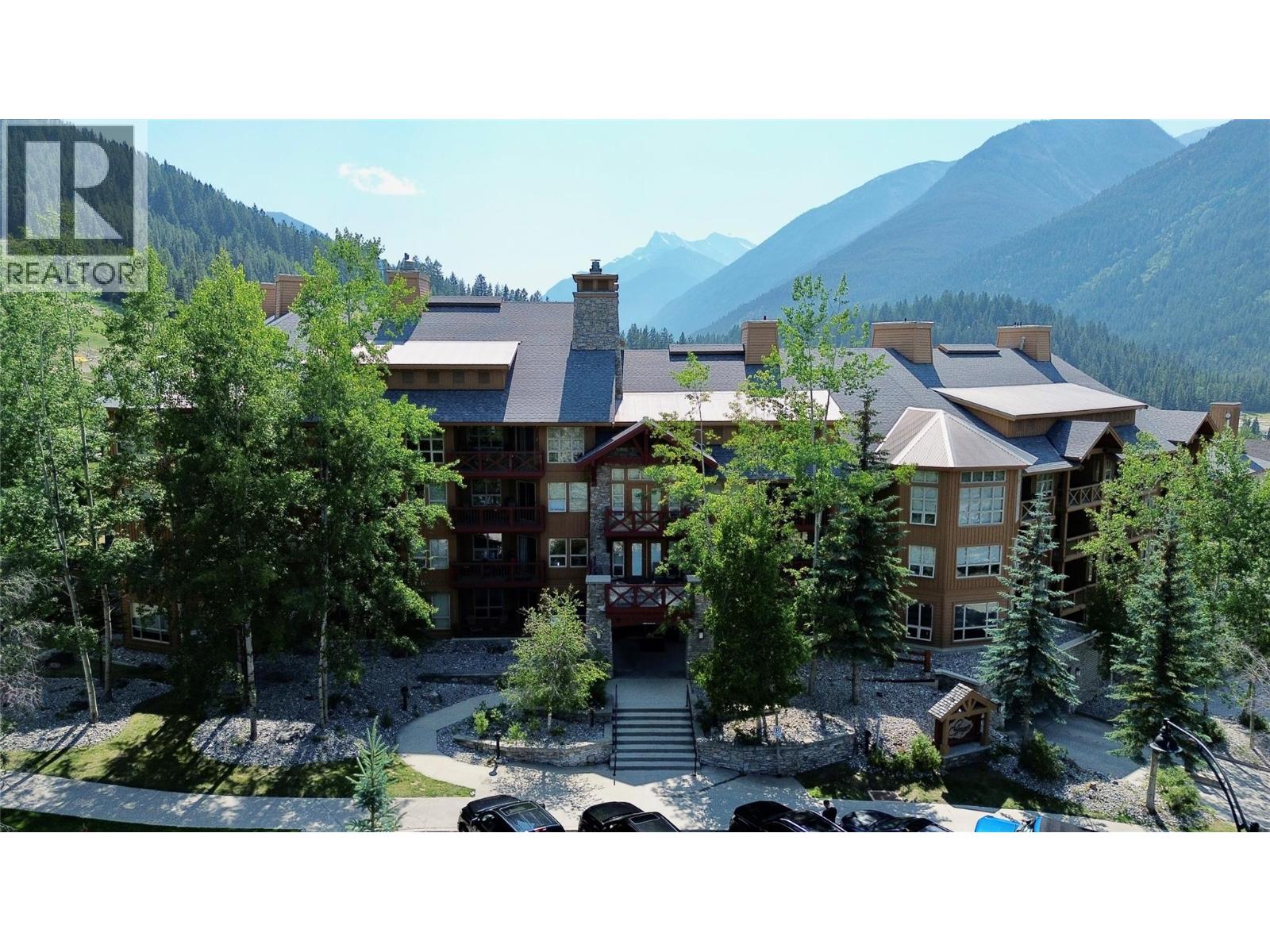 2080 Summit Drive Unit# 214, Panorama, British Columbia  V0A 1T0 - Photo 1 - 10395334