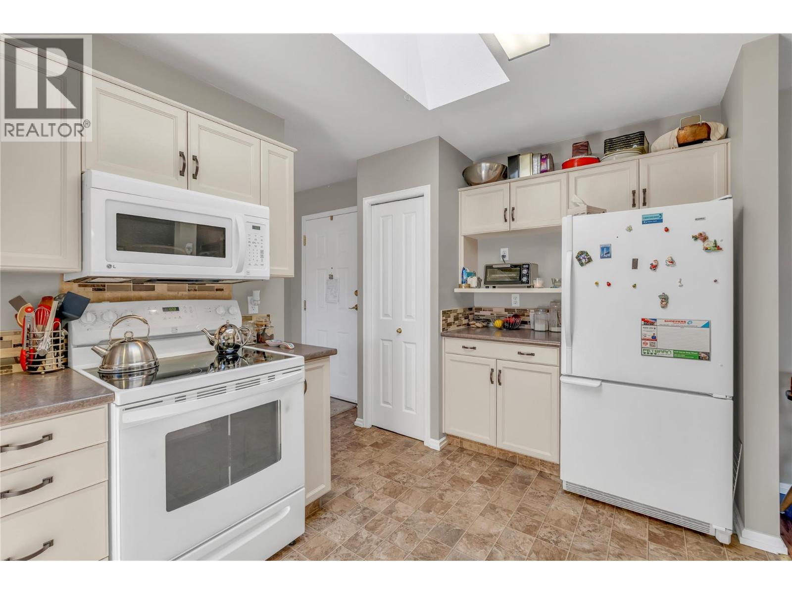 8907 Pineo Court Unit# 306, Summerland, British Columbia  V0H 1Z5 - Photo 10 - 10395128