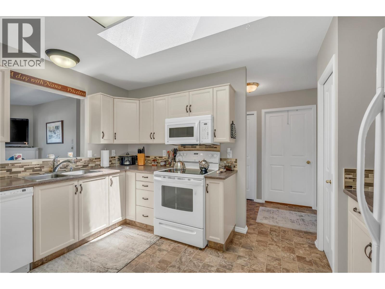 8907 Pineo Court Unit# 306, Summerland, British Columbia  V0H 1Z5 - Photo 11 - 10395128