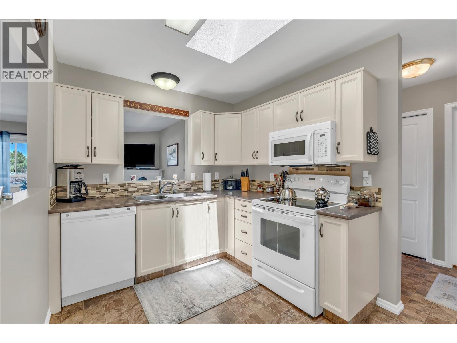8907 Pineo Court Unit# 306, Summerland, British Columbia  V0H 1Z5 - Photo 6 - 10395128