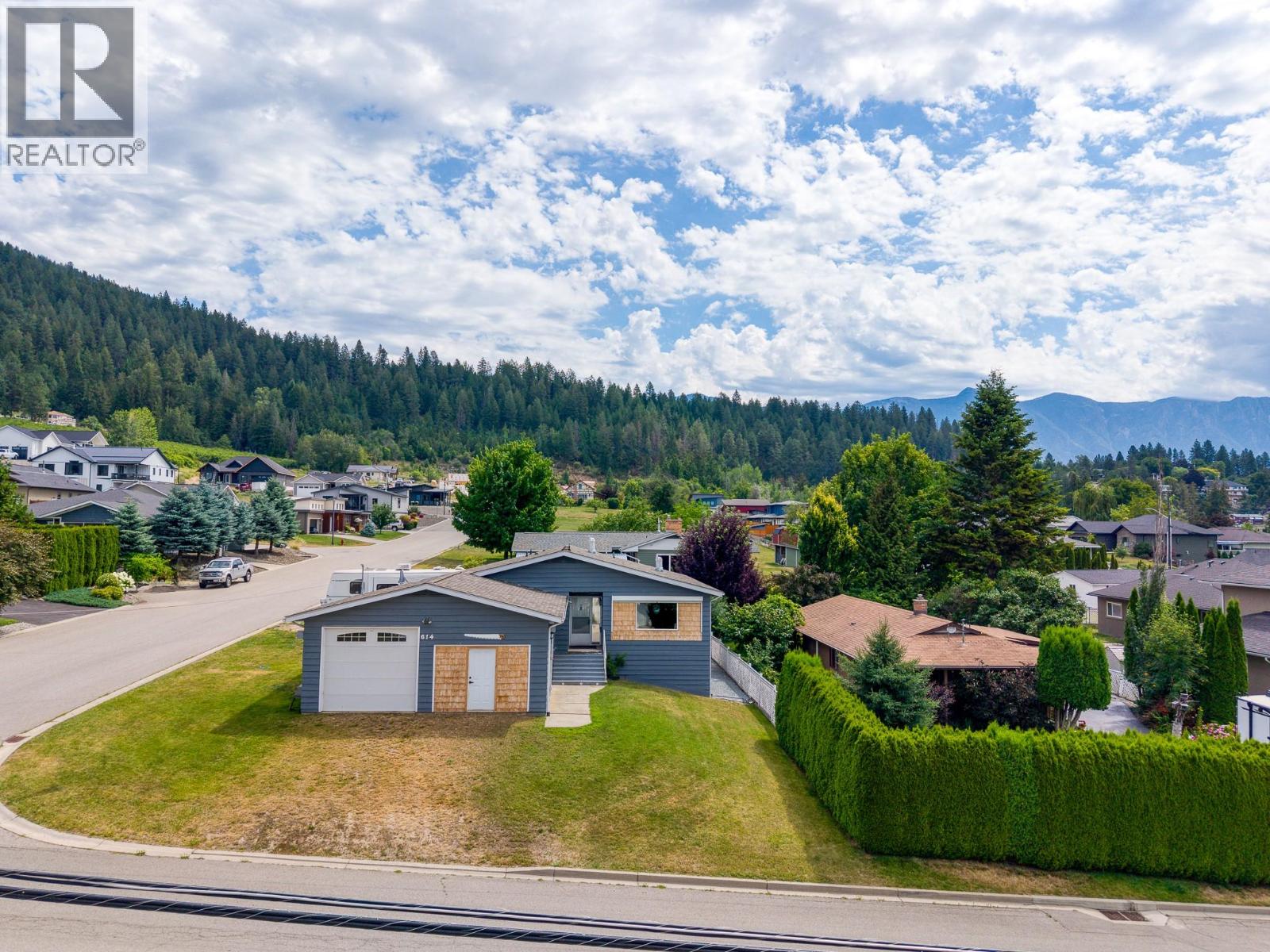 614 16th Avenue N, Creston, British Columbia  V0B 1G5 - Photo 5 - 10395048