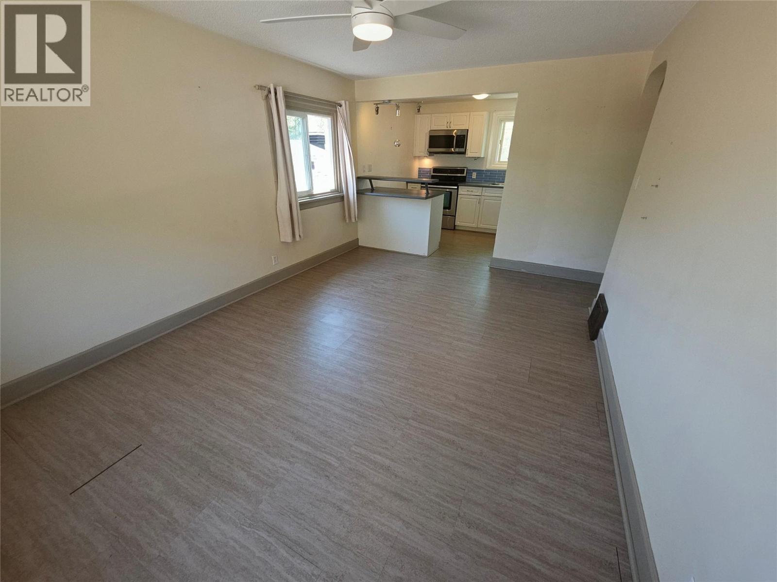 1188 Columbia Avenue, Trail, British Columbia  V1R 4L2 - Photo 5 - 10395291