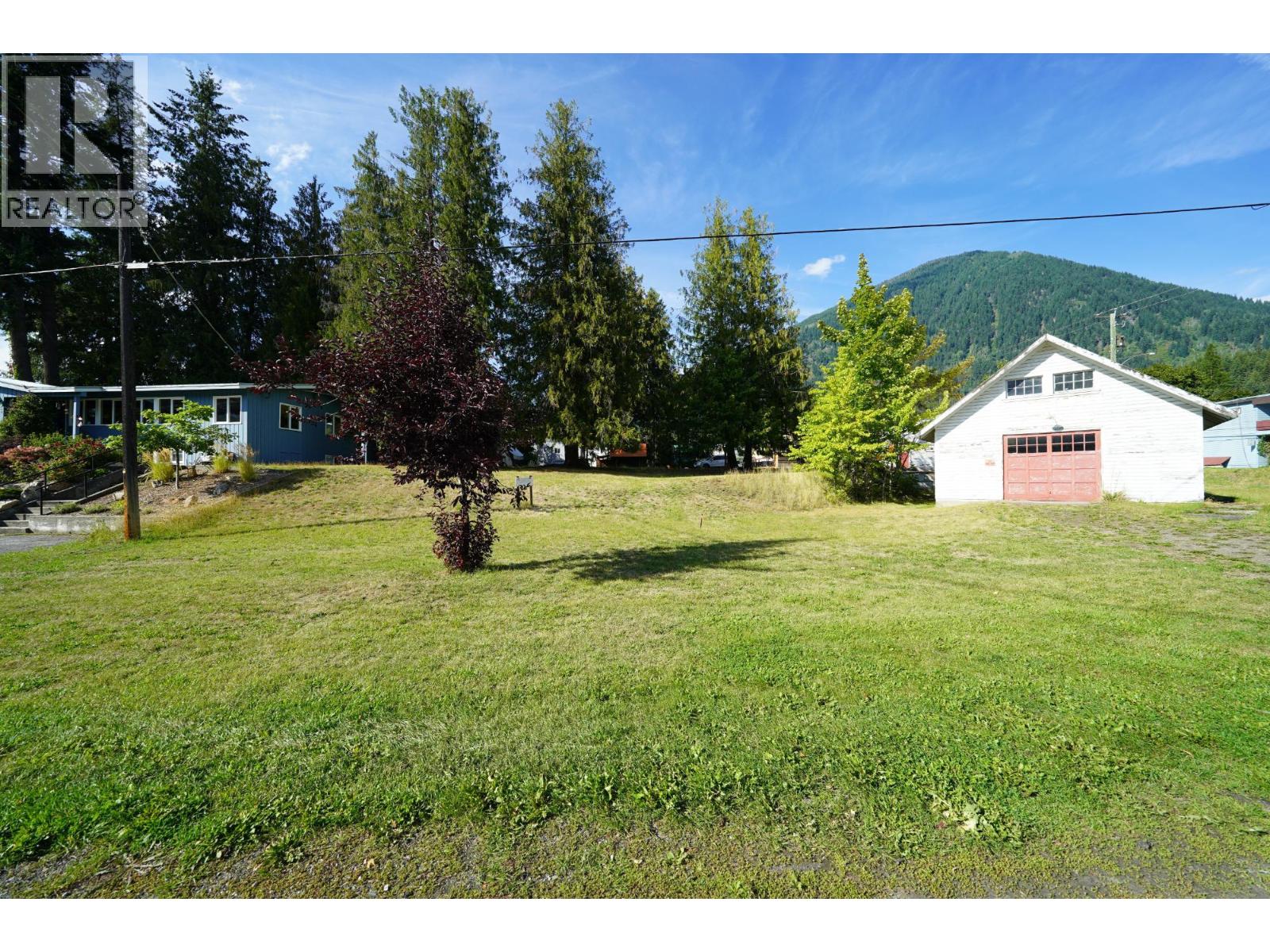 416 Slocan Avenue, New Denver, British Columbia  V0G 2B0 - Photo 16 - 10394895
