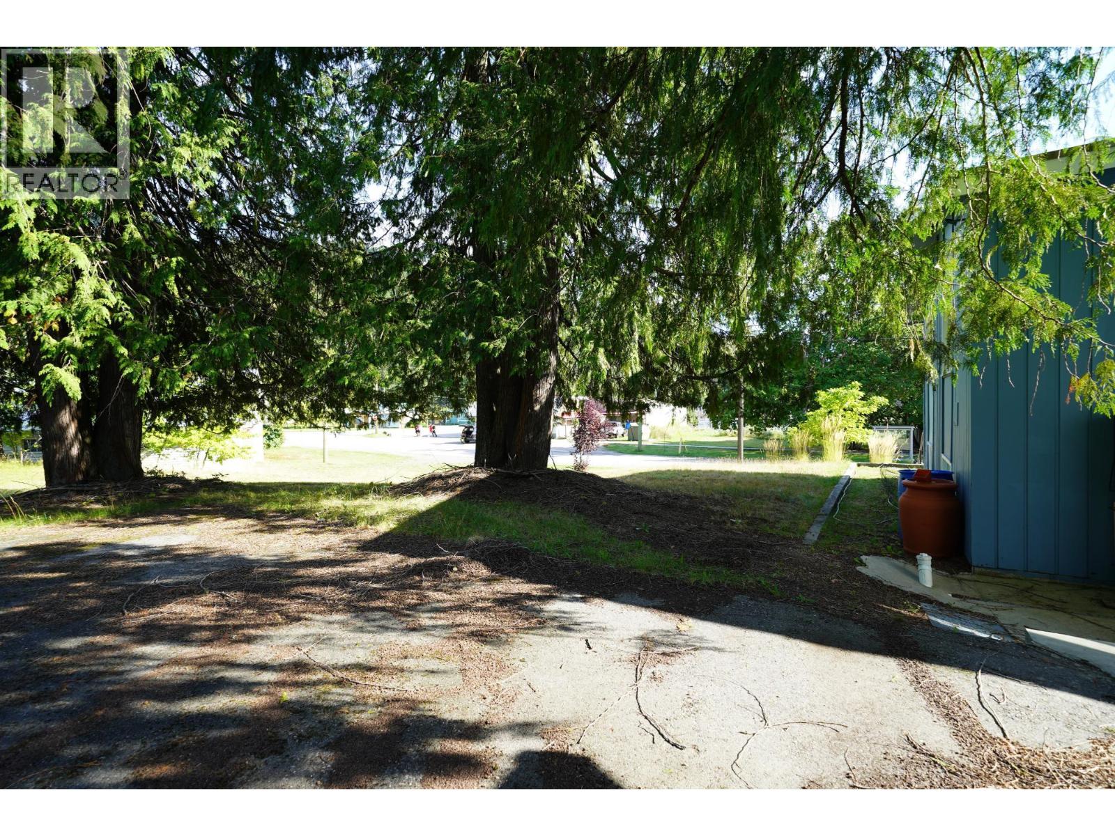 416 Slocan Avenue, New Denver, British Columbia  V0G 2B0 - Photo 24 - 10394895