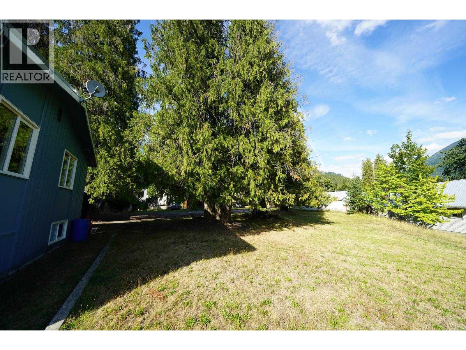 416 Slocan Avenue, New Denver, British Columbia  V0G 2B0 - Photo 26 - 10394895