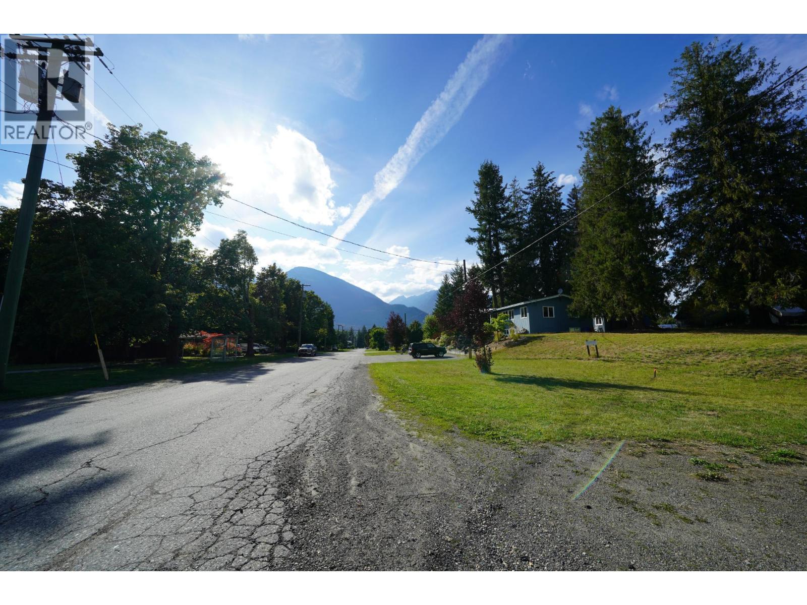 416 Slocan Avenue, New Denver, British Columbia  V0G 2B0 - Photo 38 - 10394895