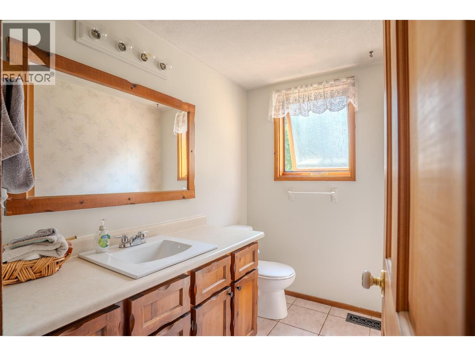 4289 Dunsmuir Road, Barriere, British Columbia  V0E 1E0 - Photo 18 - 10395281