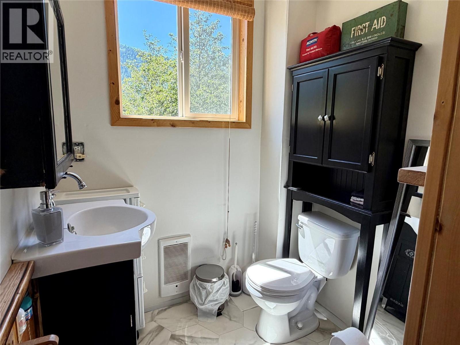 175 Grohman Creek Road, Nelson, British Columbia  V1L 6T9 - Photo 17 - 10395155