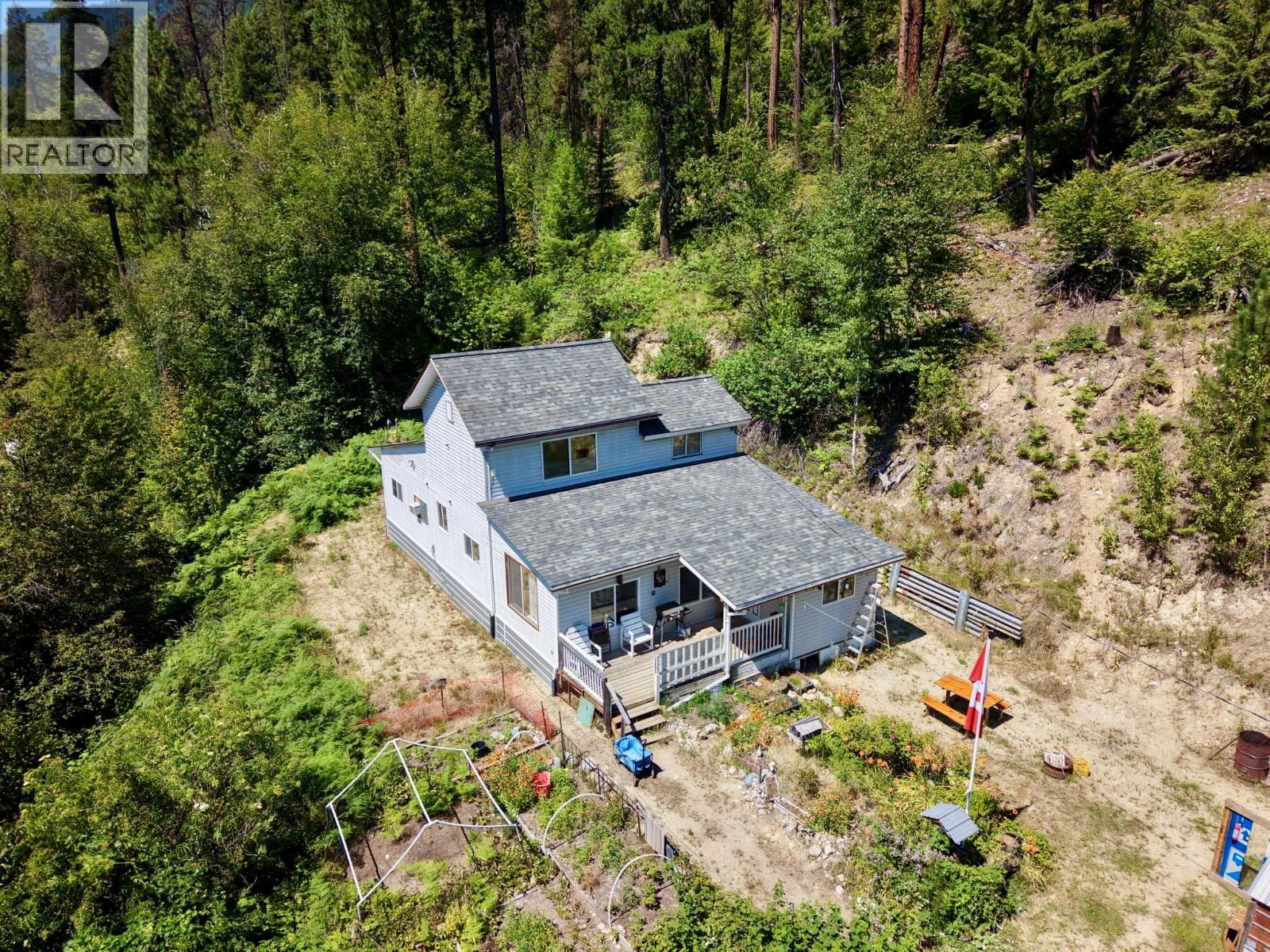 175 Grohman Creek Road, Nelson, British Columbia  V1L 6T9 - Photo 4 - 10395155