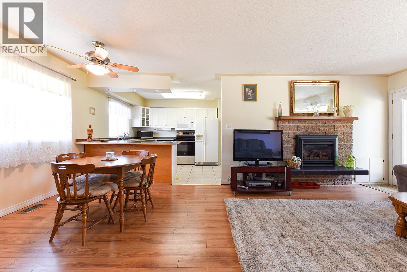 52 Granby Place, Penticton, British Columbia  V2A 2Z4 - Photo 3 - 10394079