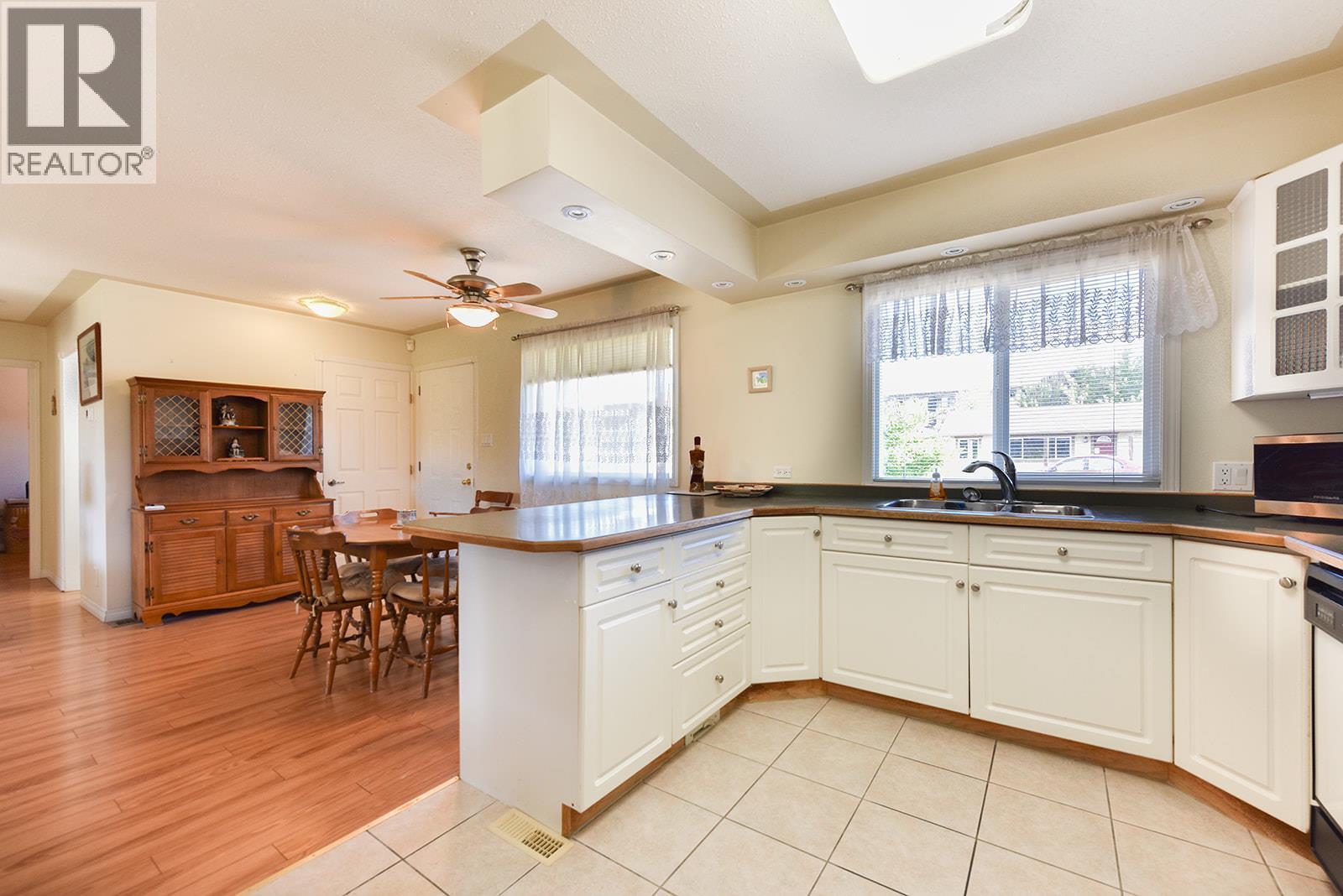 52 Granby Place, Penticton, British Columbia  V2A 2Z4 - Photo 7 - 10394079
