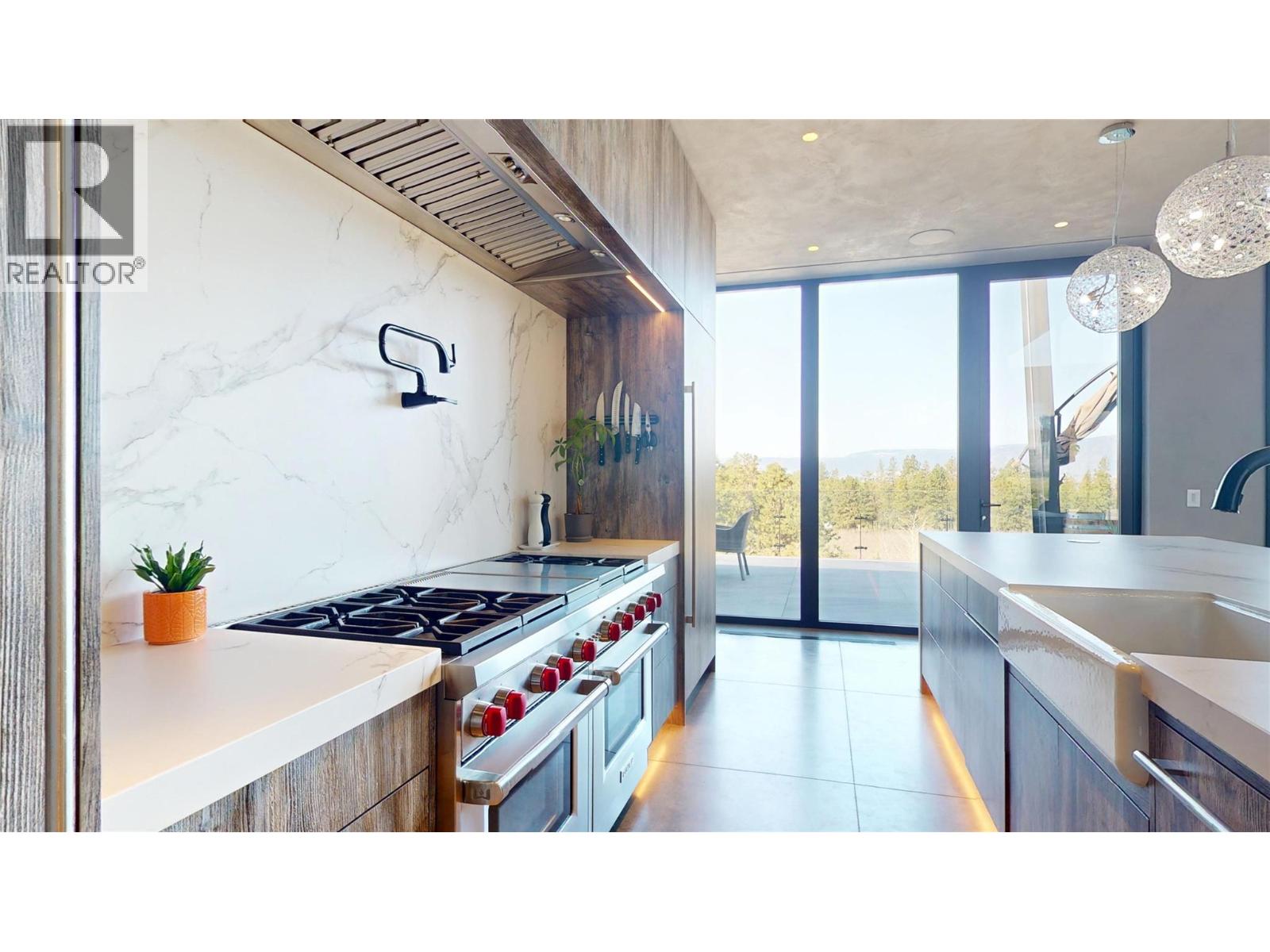 4275 Todd Road, Kelowna, British Columbia  V1W 4B8 - Photo 15 - 10390674