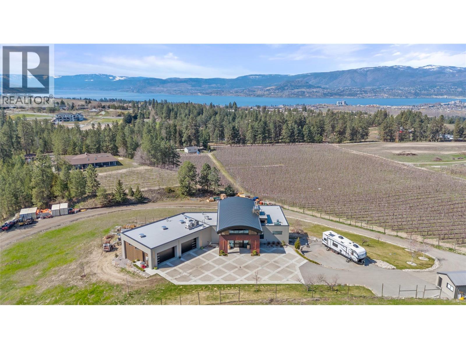 4275 Todd Road, Kelowna, British Columbia  V1W 4B8 - Photo 4 - 10390674