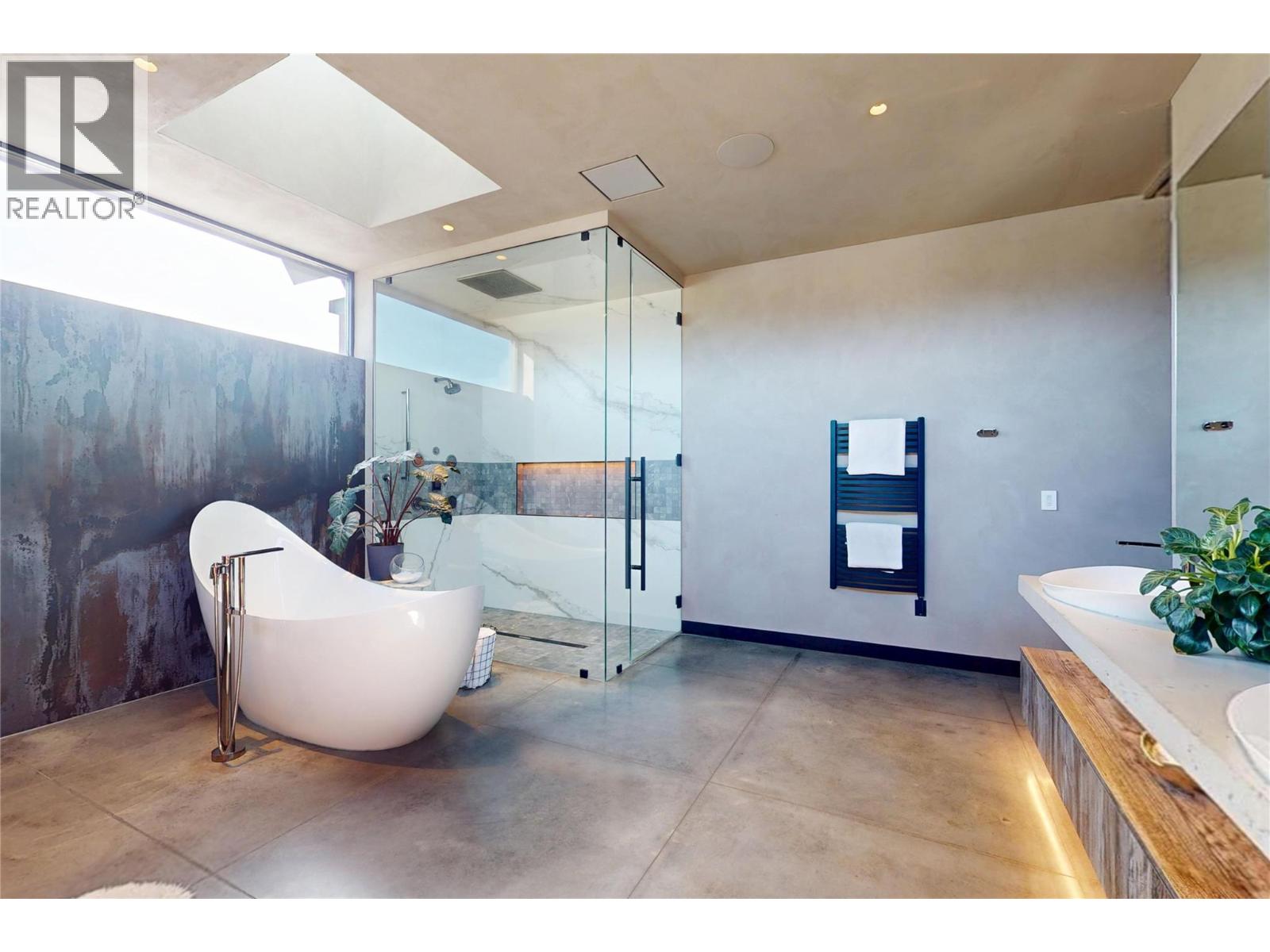 4275 Todd Road, Kelowna, British Columbia  V1W 4B8 - Photo 43 - 10390674