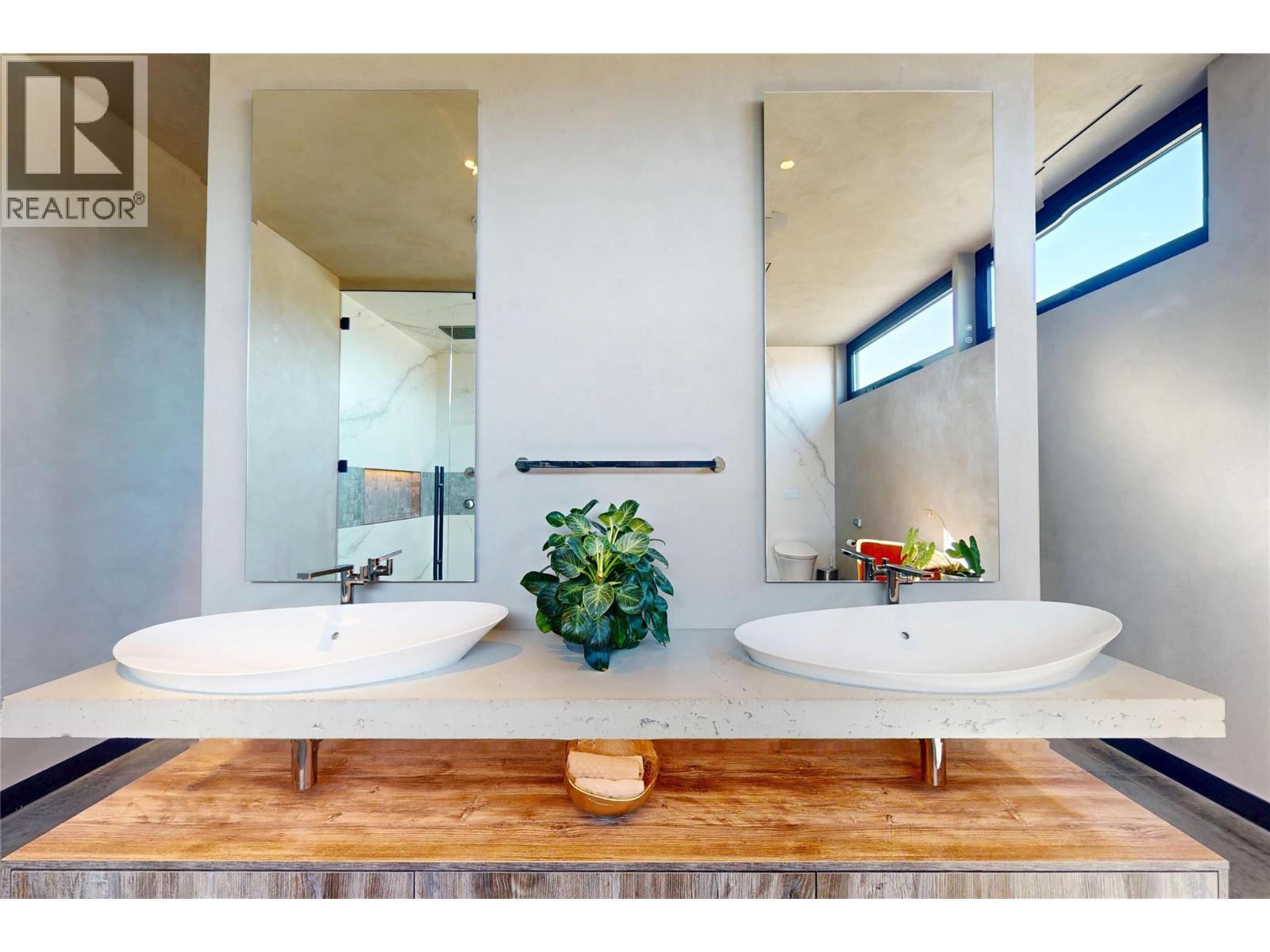 4275 Todd Road, Kelowna, British Columbia  V1W 4B8 - Photo 44 - 10390674