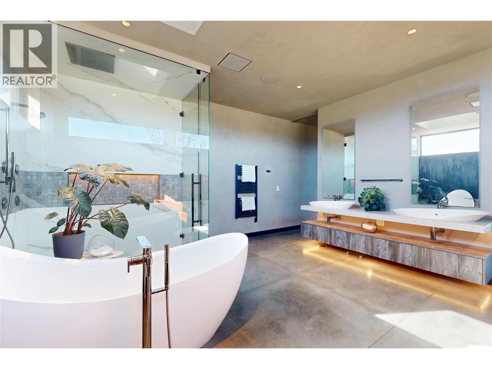 4275 Todd Road, Kelowna, British Columbia  V1W 4B8 - Photo 46 - 10390674