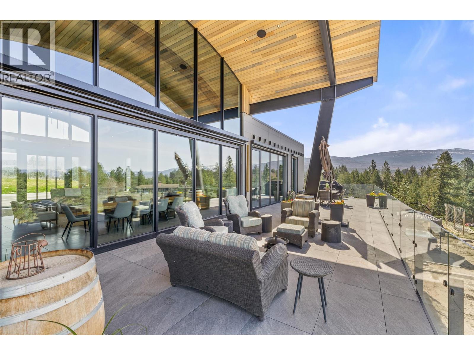 4275 Todd Road, Kelowna, British Columbia  V1W 4B8 - Photo 8 - 10390674