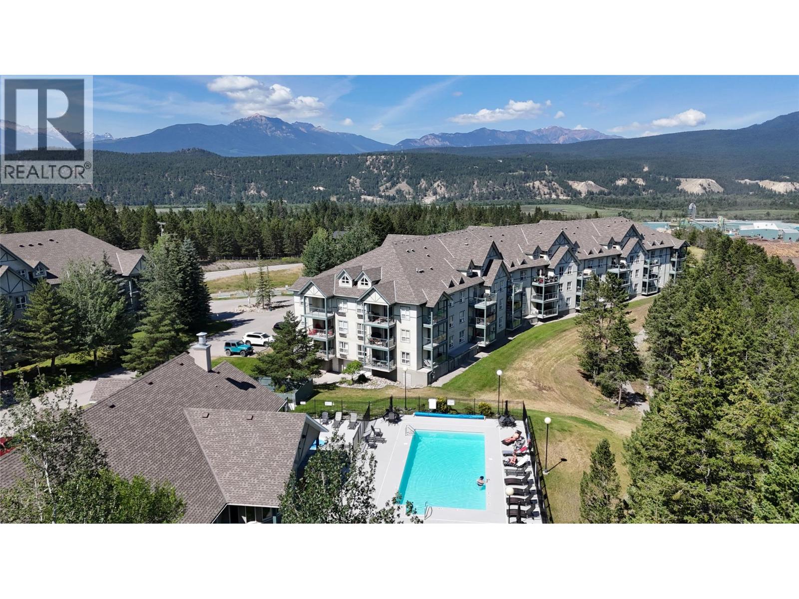 4769 Forsters Landing Road Unit# 215, Radium Hot Springs, British Columbia  V0A 1M0 - Photo 2 - 10395301