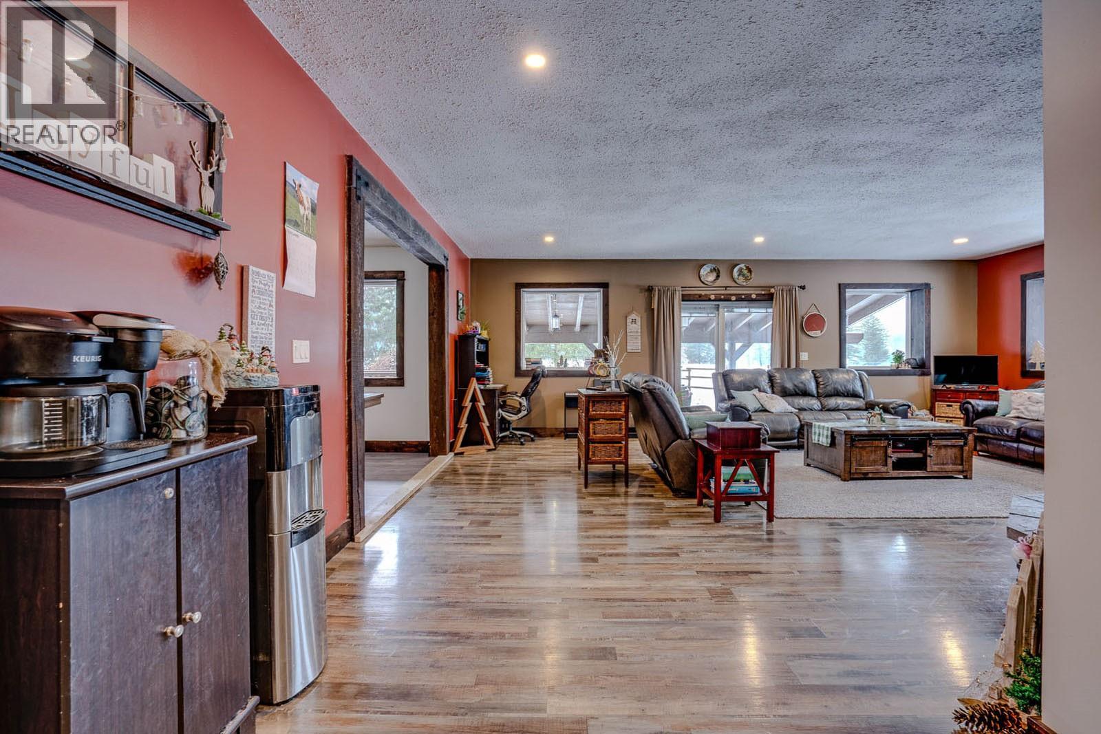 26 Byers Road, Cherryville, British Columbia  V0E 2G1 - Photo 10 - 10394963