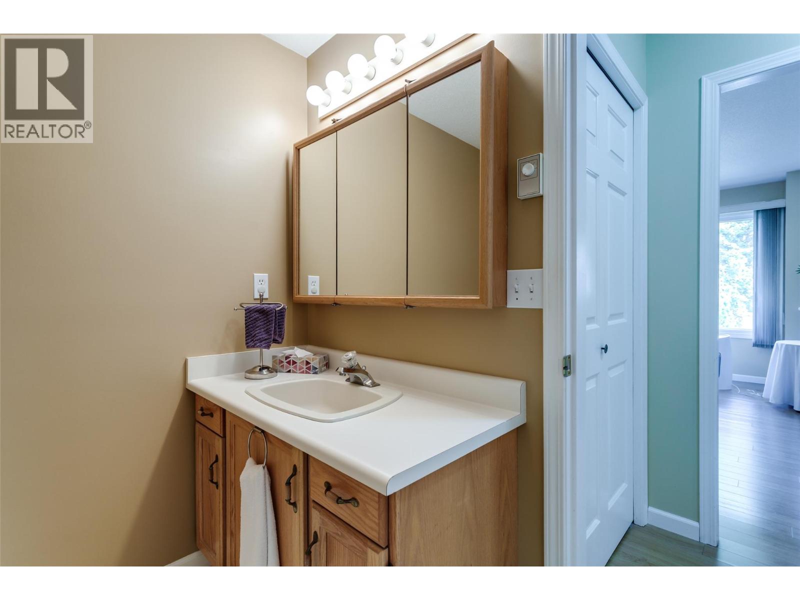 945 Lawrence Avenue Unit# 107, Kelowna, British Columbia  V1Y 6M3 - Photo 29 - 10395306