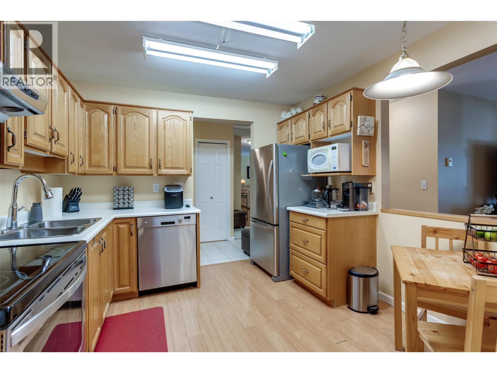 945 Lawrence Avenue Unit# 107, Kelowna, British Columbia  V1Y 6M3 - Photo 8 - 10395306
