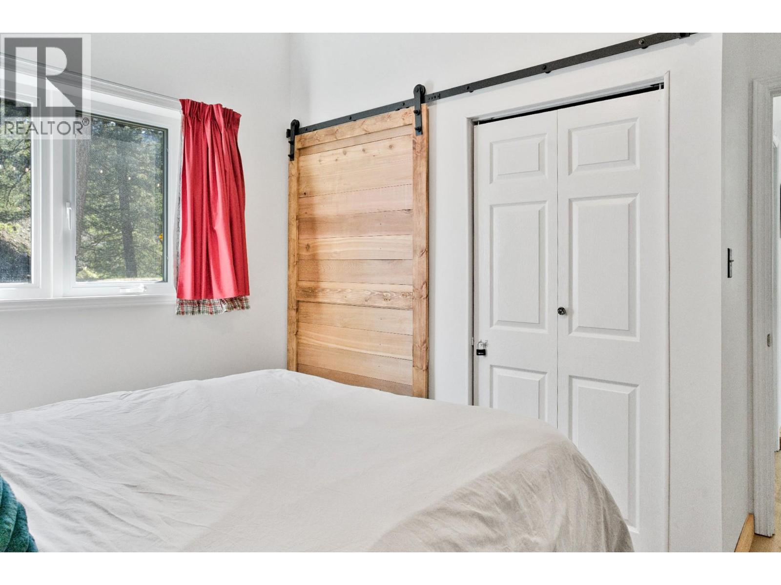 221 Prospect Drive, Princeton, British Columbia  V0X 1W0 - Photo 2 - 10395347