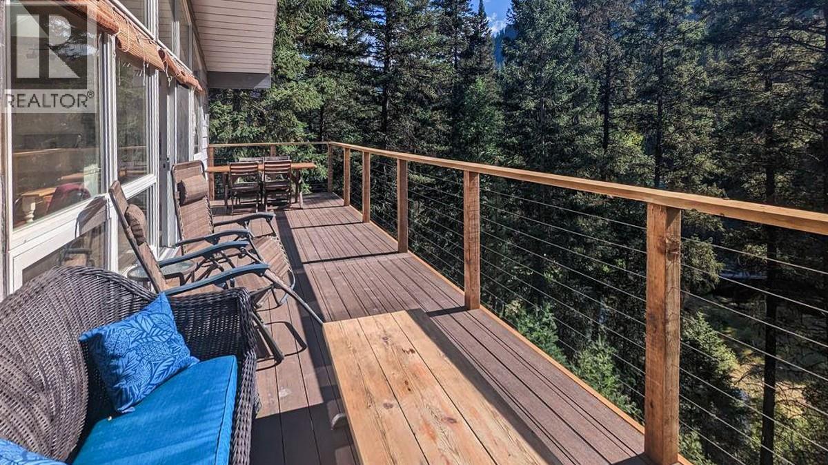 221 Prospect Drive, Princeton, British Columbia  V0X 1W0 - Photo 4 - 10395347