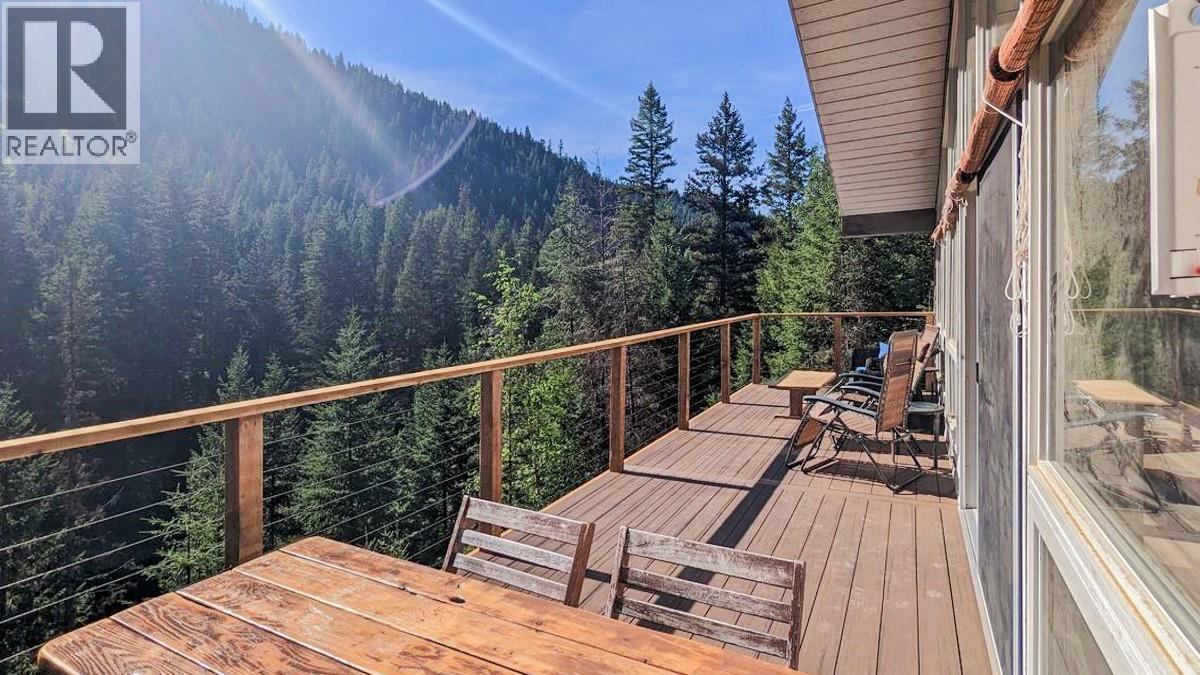 221 Prospect Drive, Princeton, British Columbia  V0X 1W0 - Photo 7 - 10395347