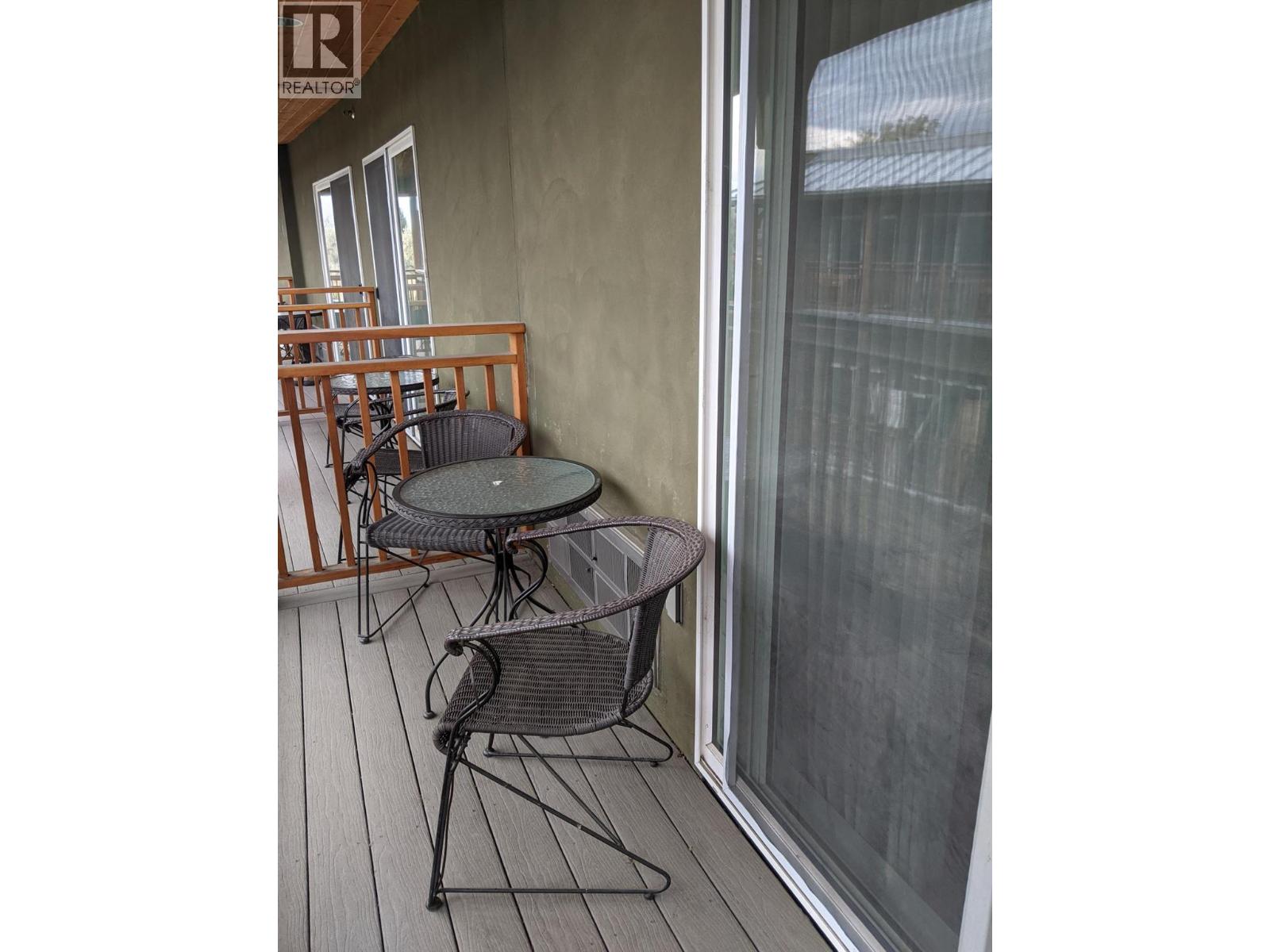 6203 Willow Avenue, Summerland, British Columbia  V0H 1Z4 - Photo 12 - 10395303