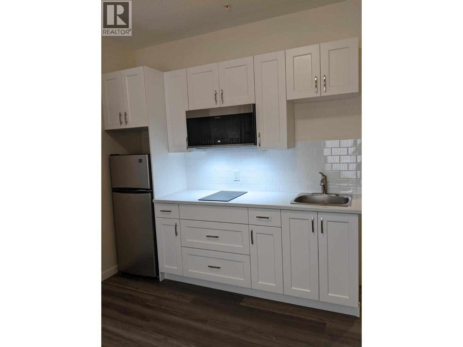 6203 Willow Avenue, Summerland, British Columbia  V0H 1Z4 - Photo 13 - 10395303