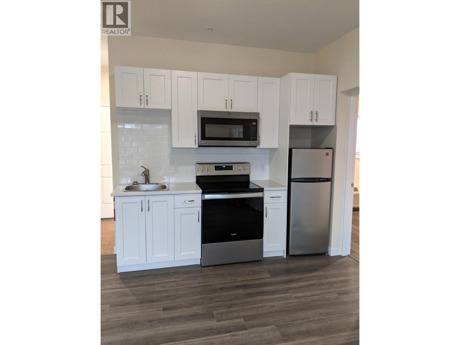 6203 Willow Avenue, Summerland, British Columbia  V0H 1Z4 - Photo 17 - 10395303