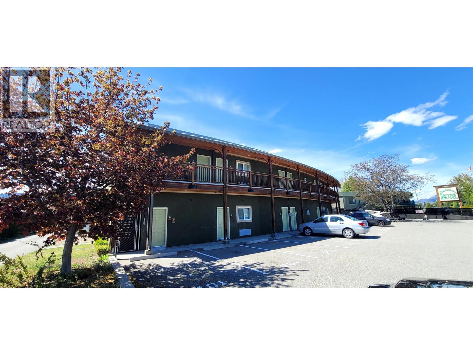 6203 Willow Avenue, Summerland, British Columbia  V0H 1Z4 - Photo 2 - 10395303