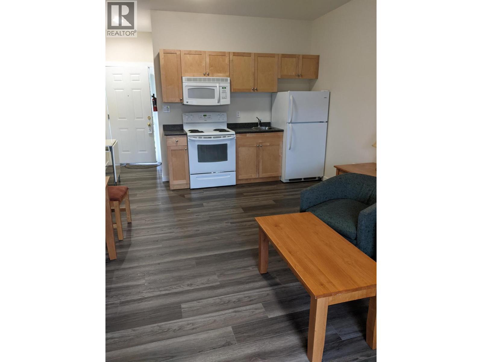 6203 Willow Avenue, Summerland, British Columbia  V0H 1Z4 - Photo 24 - 10395303