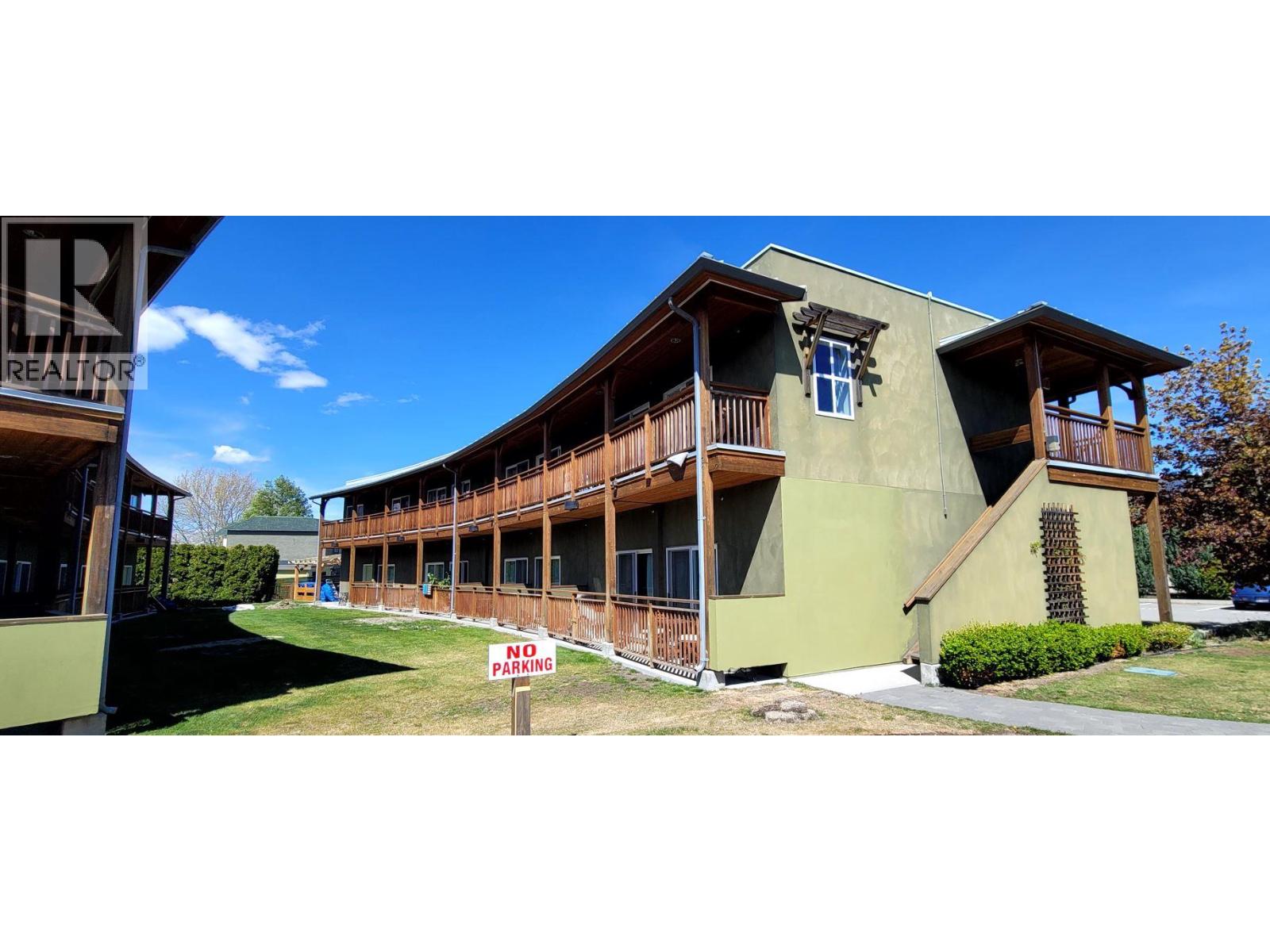 6203 Willow Avenue, Summerland, British Columbia  V0H 1Z4 - Photo 3 - 10395303