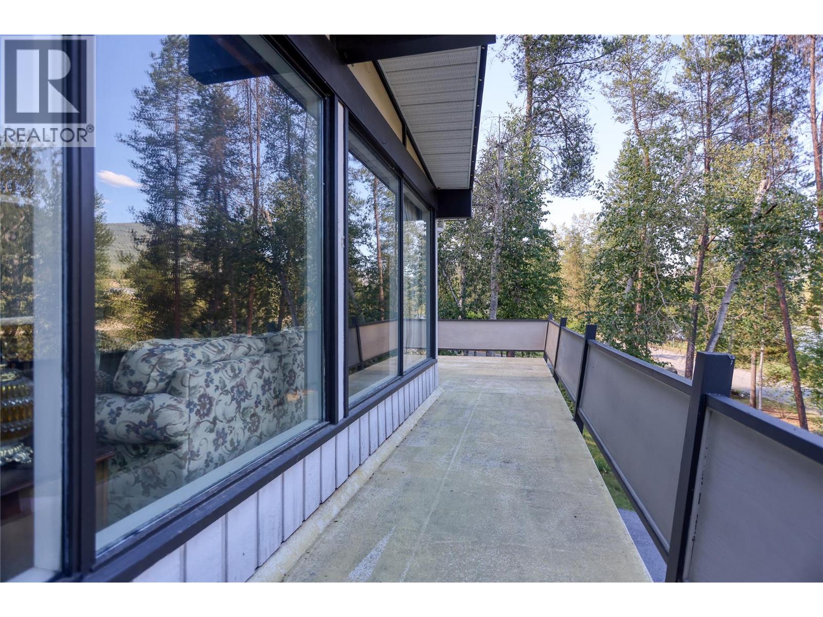 3110 1st Avenue, Castlegar, British Columbia  V1N 2R3 - Photo 21 - 10394453