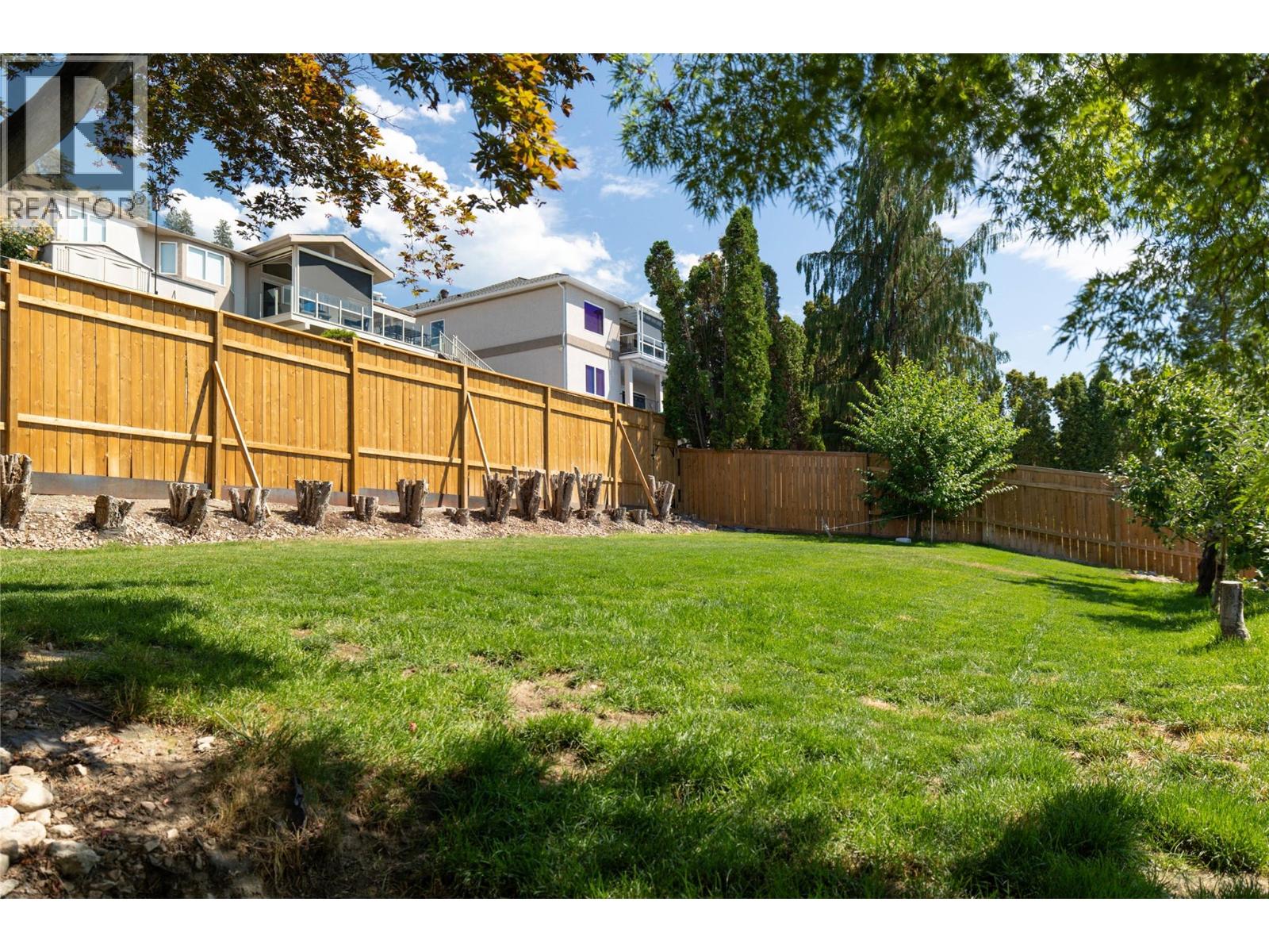 877 Toovey Road, Kelowna, British Columbia  V1X 6R2 - Photo 34 - 10394293